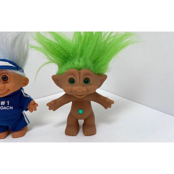 Treasure Troll with Wish Stone Green & Coach Troll with Uniform & Visor - Picture 2 of 6